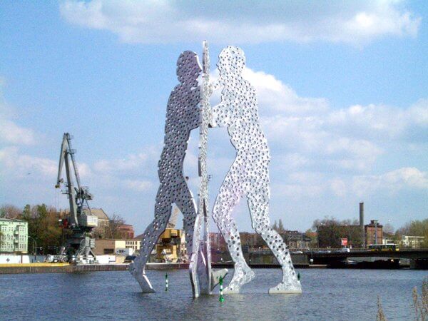 Molecule Man, Berlin